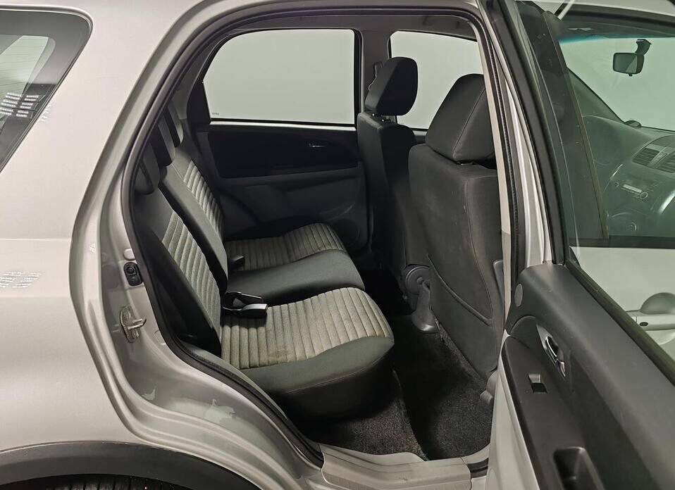 Suzuki SX4, I (Classic) Рестайлинг 1.6 AT (112 л.с.)
