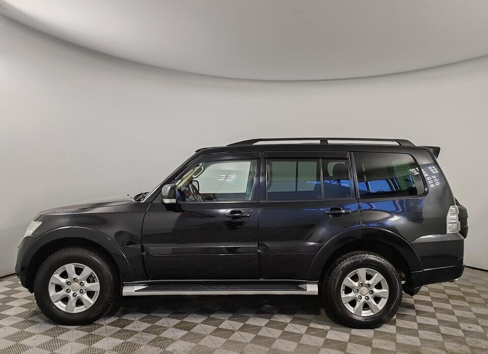 Mitsubishi Pajero, IV Рестайлинг 2 3.0 AT (178 л.с.) 4WD