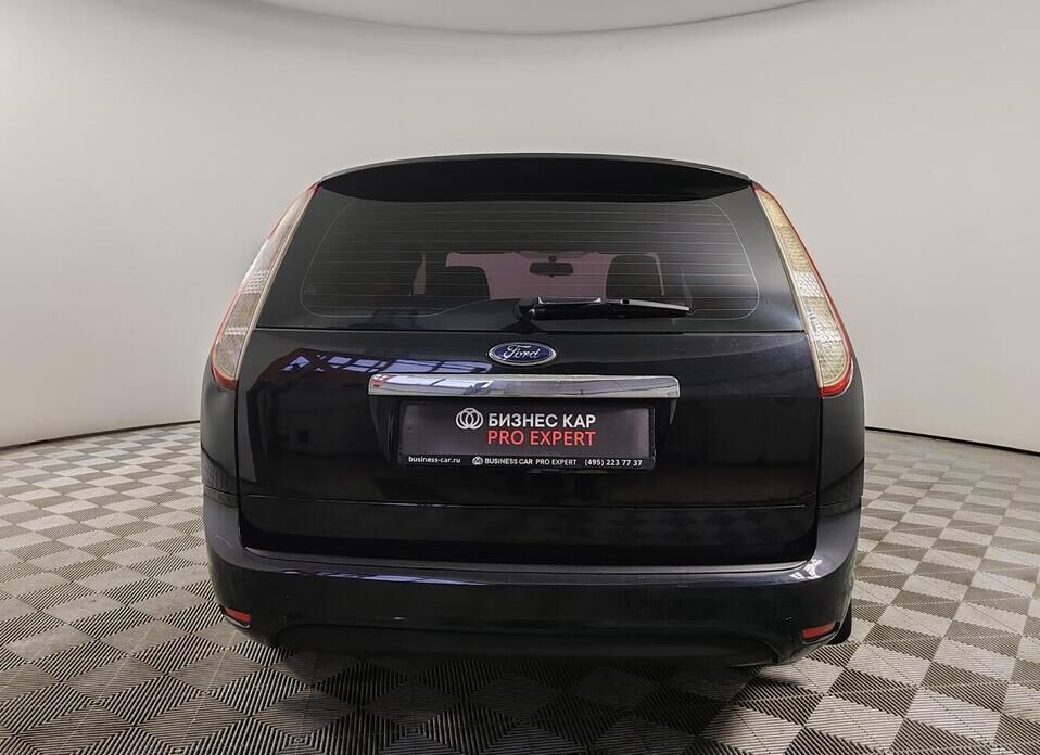 Ford Focus, II Рестайлинг 2.0 MT (145 л.с.)