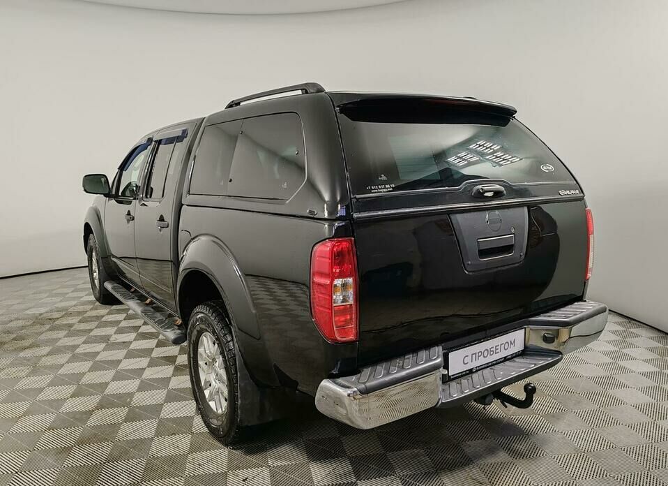 Nissan Navara (Frontier) 2.5d MT (174 л.с.) 4WD