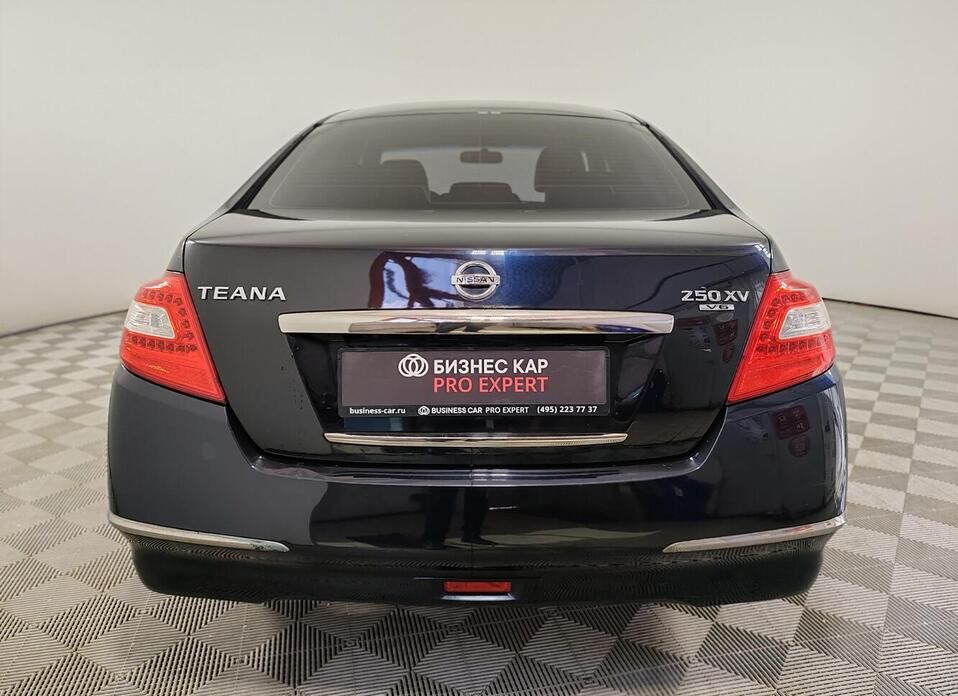 Nissan Teana 2.5 CVT (182 л.с.)