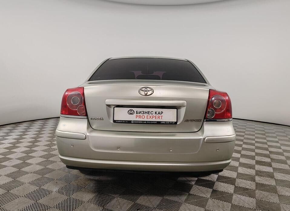 Toyota Avensis, II Рестайлинг 1.8 MT (129 л.с.)