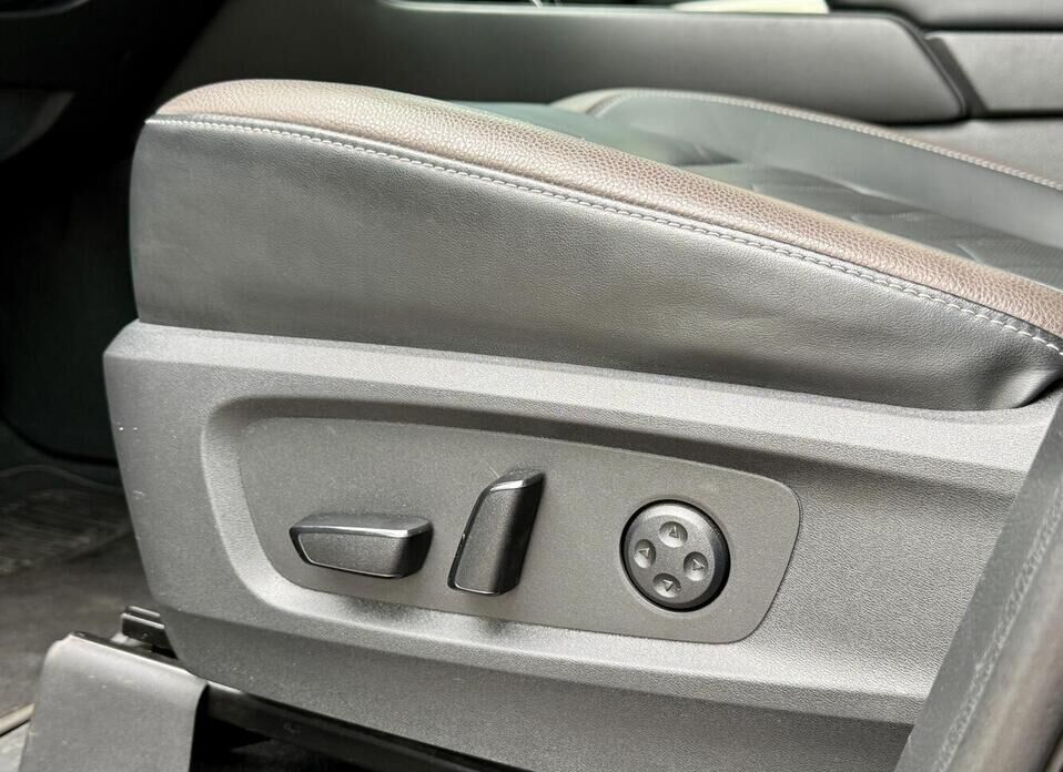 Nissan Pathfinder, V 3.5 AT (275 л.с.) 4WD