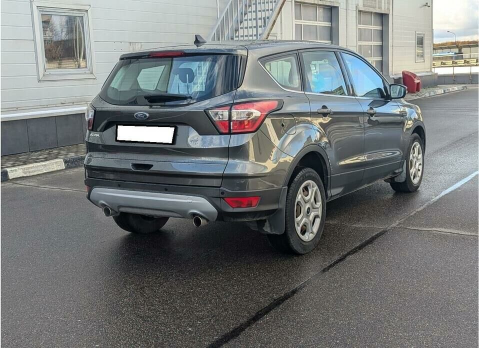 Ford Kuga 2.5 AT (150 л.с.)