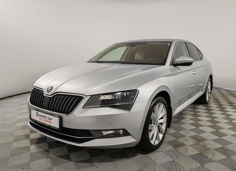 Skoda Superb 2.0 AMT (220 л.с.)