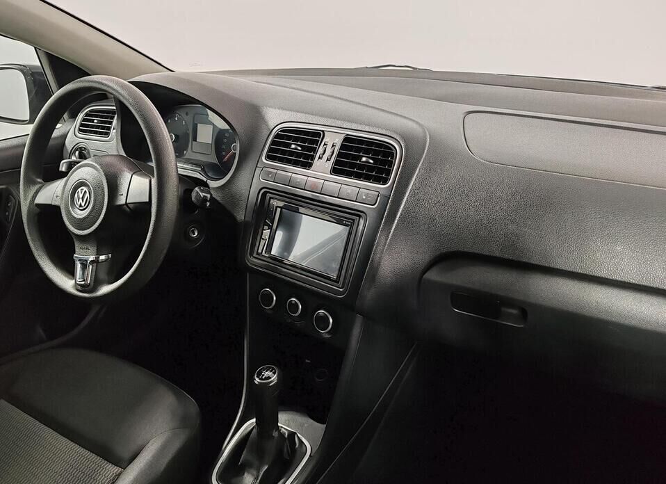 Volkswagen Polo, V 1.6 MT (105 л.с.)