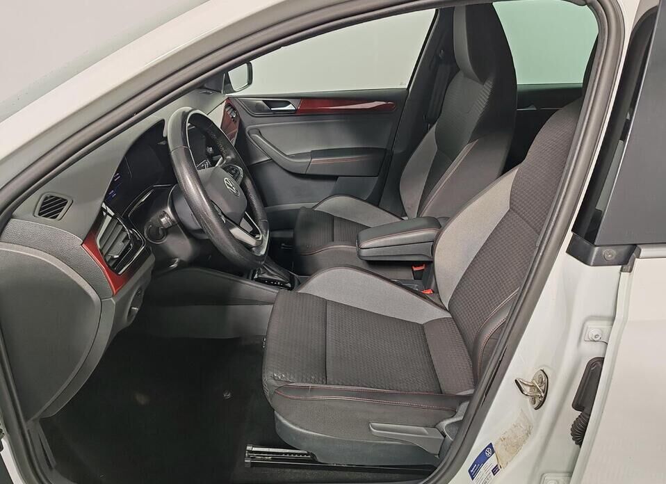 Volkswagen Polo, VI 1.4 AMT (125 л.с.)