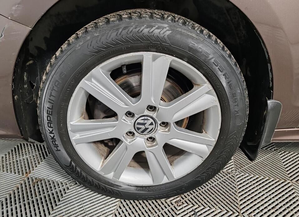 Volkswagen Jetta, VI Рестайлинг 1.4 AMT (125 л.с.)