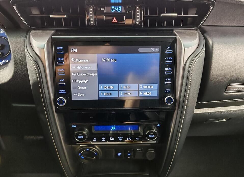 Toyota Fortuner, II Рестайлинг 2.8d AT (200 л.с.) 4WD