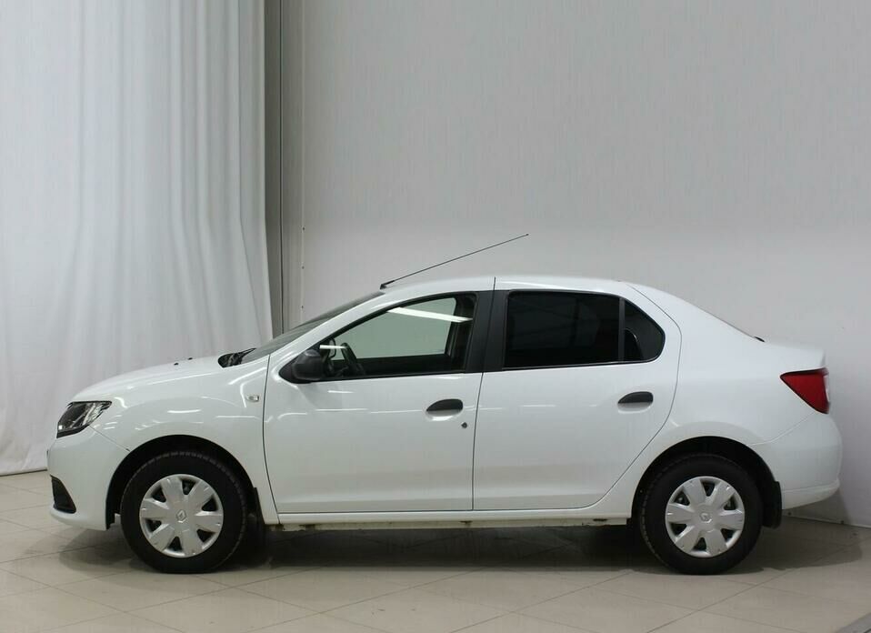 Renault Logan 1.6 MT (82 л.с.)