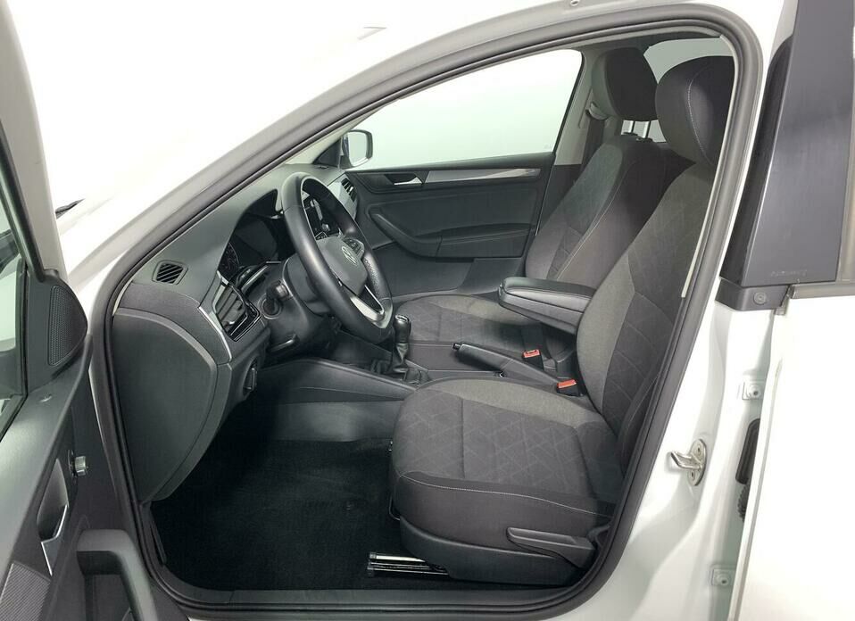Volkswagen Polo 1.6 MT (110 л.с.)