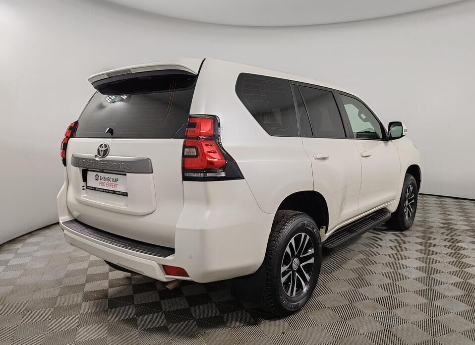 Toyota Land Cruiser Prado, 150 Series Рестайлинг 3 2.8d AT (200 л.с.) 4WD