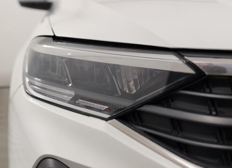 Volkswagen Polo, VI 1.4 AMT (125 л.с.)