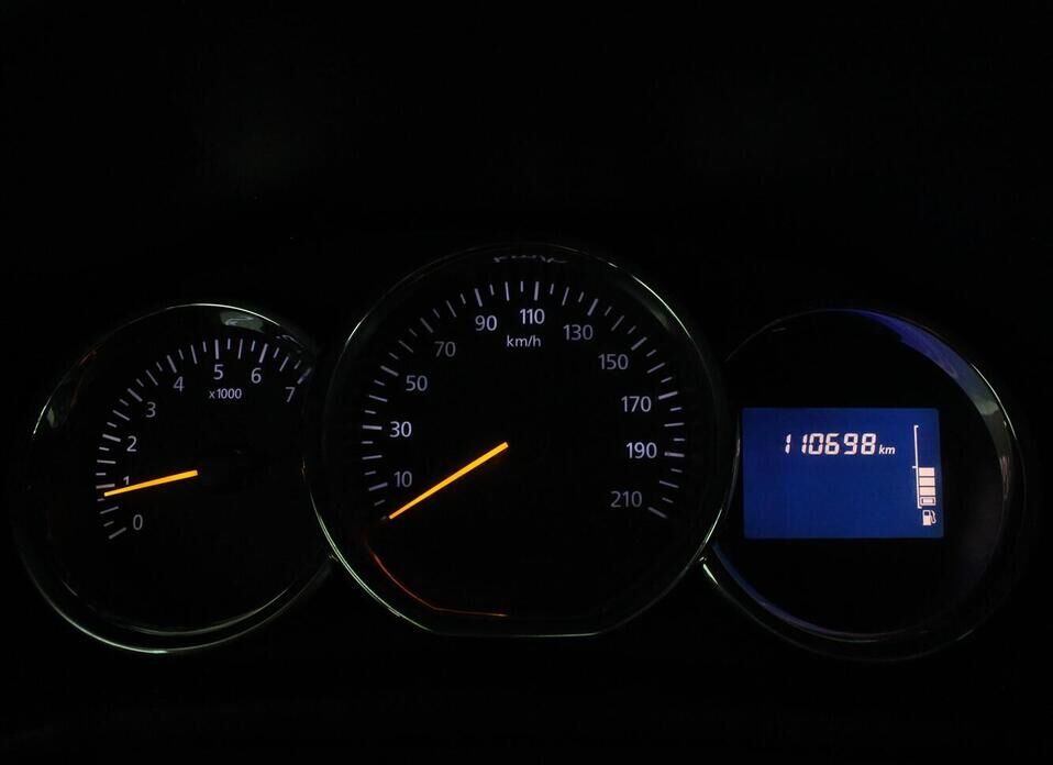 Renault Logan, II 1.6 MT (82 л.с.)