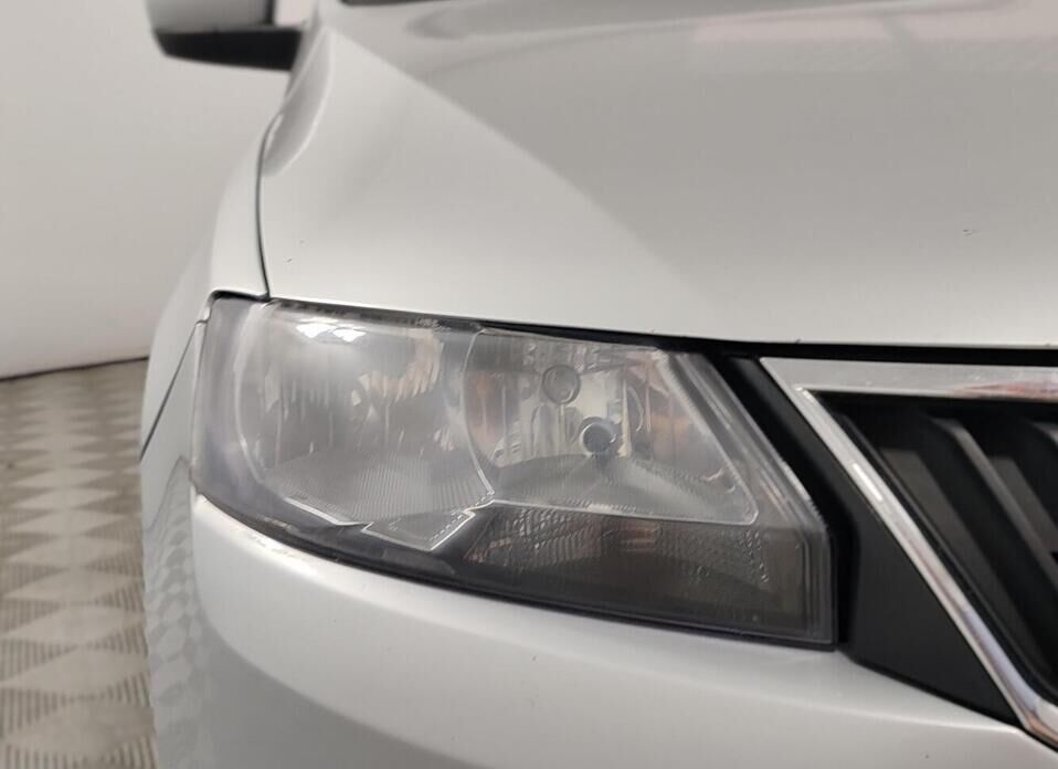 Skoda Rapid 1.6 AT (105 л.с.)
