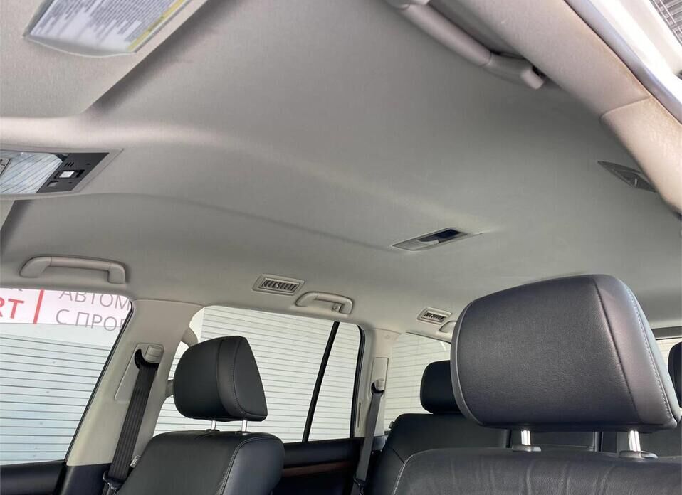 Toyota Land Cruiser, 200 Series Рестайлинг 2 4.5d AT (249 л.с.) 4WD