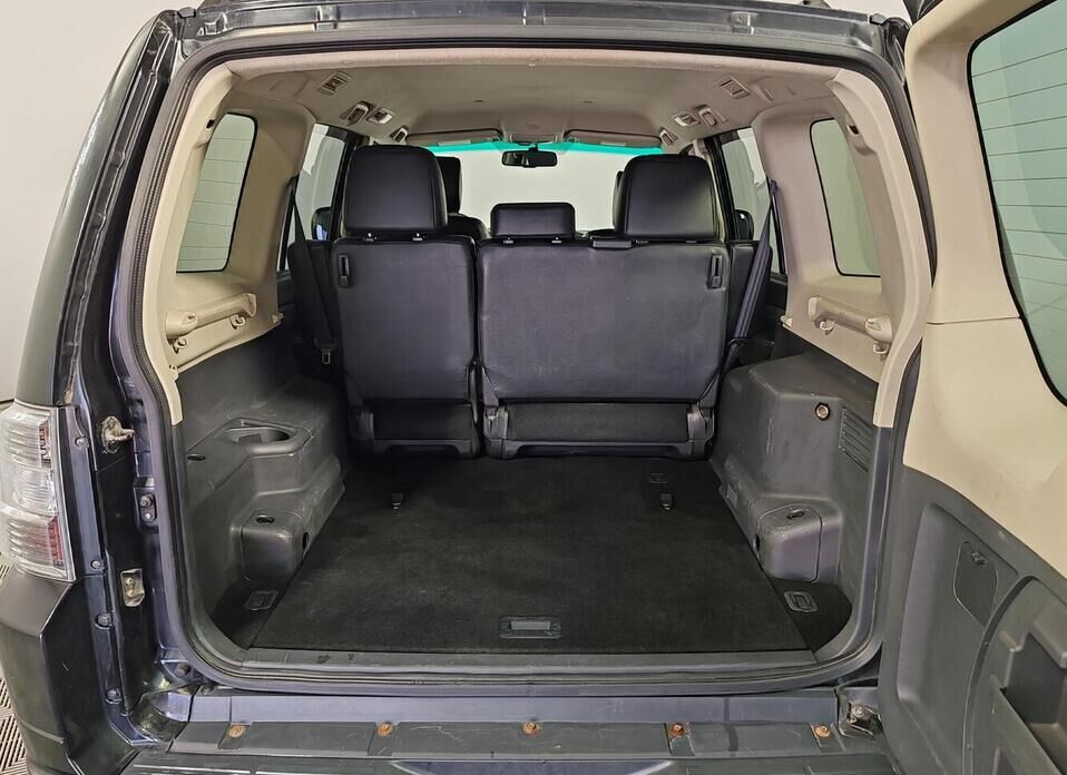 Mitsubishi Pajero, IV Рестайлинг 2 3.0 AT (178 л.с.) 4WD