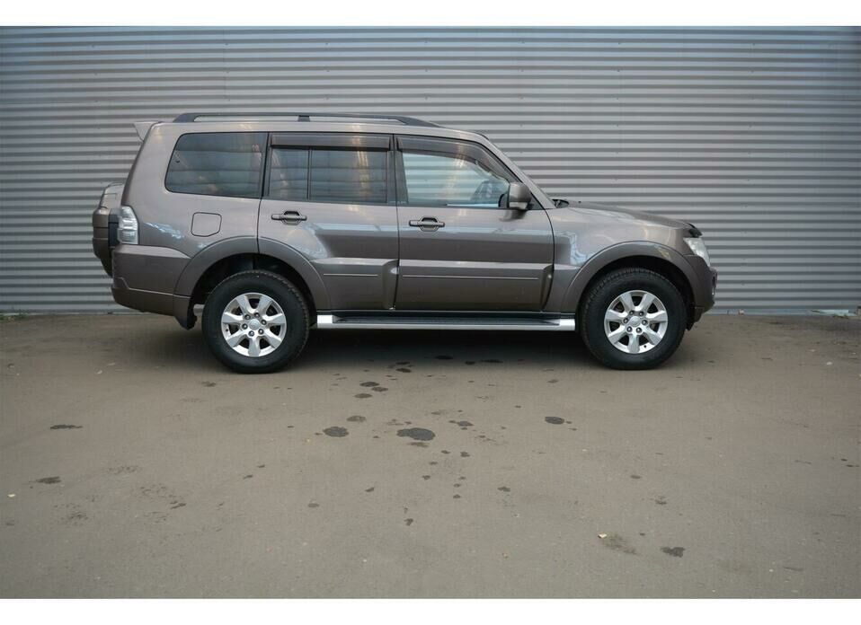 Mitsubishi Pajero 3.0 AT (178 л.с.) 4WD