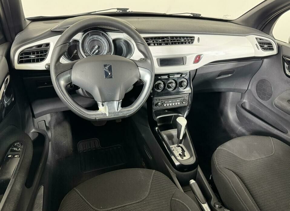 Citroen DS3 1.6 AT (120 л.с.)