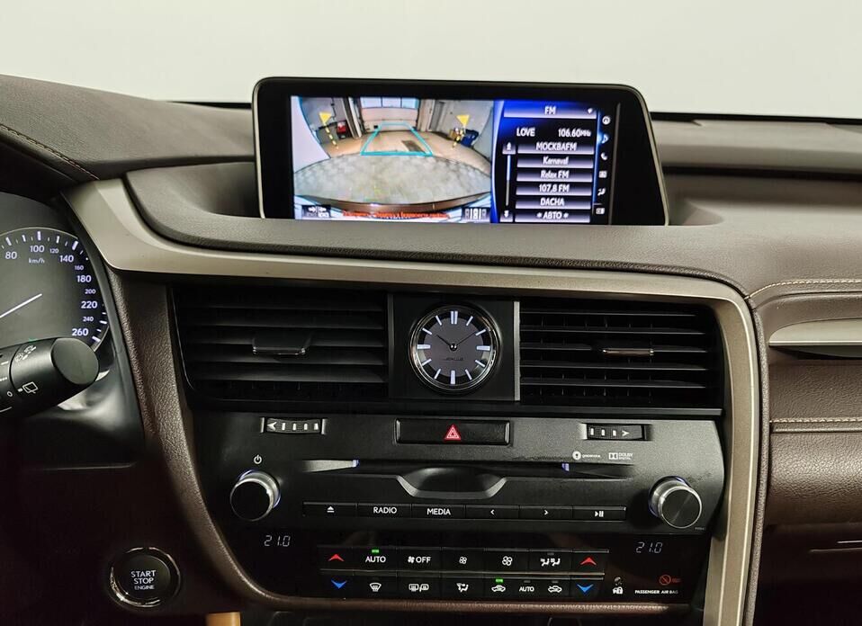 Lexus RX, IV 200t 2.0 AT (238 л.с.) 4WD