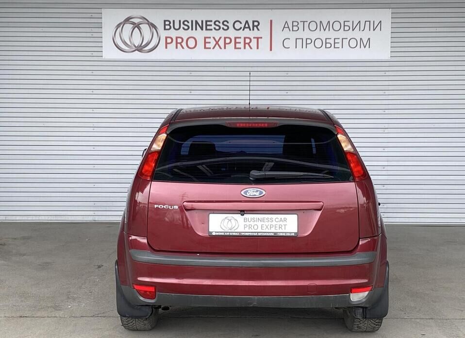 Ford Focus, II Рестайлинг 1.8 MT (125 л.с.)