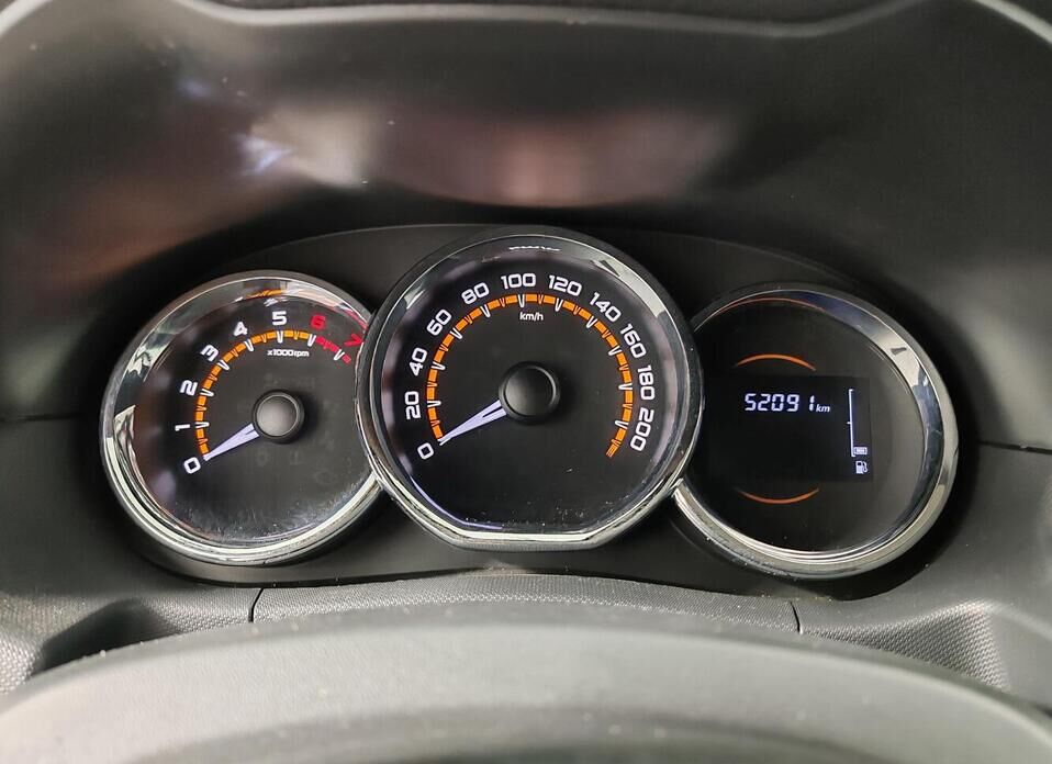 LADA (ВАЗ) Largus, I Рестайлинг 1.6 MT (106 л.с.)