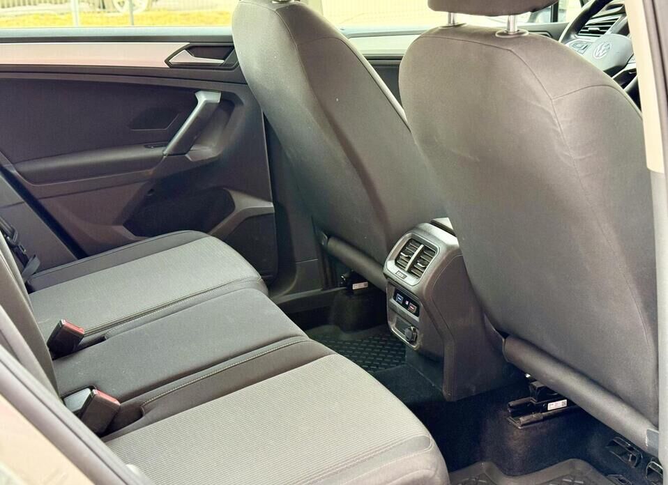 Volkswagen Tiguan, II Рестайлинг 1.4 MT (125 л.с.)