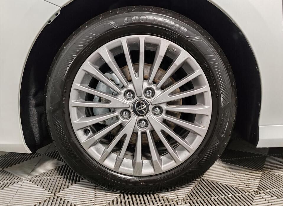 Toyota Camry, IX (XV80) China Market 2.0 CVT (173 л.с.)