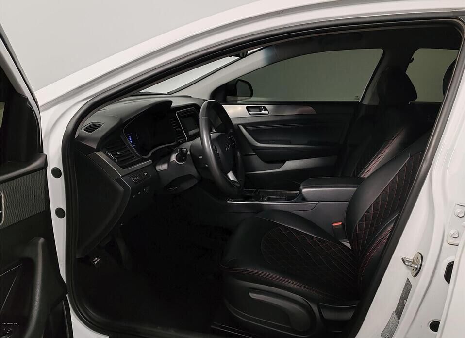 Hyundai Sonata, VII (LF) Рестайлинг 2.0 AT (150 л.с.)