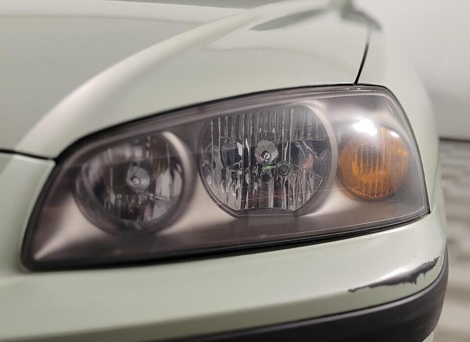 Hyundai Elantra, III (XD2) Рестайлинг 1.6 MT (105 л.с.)