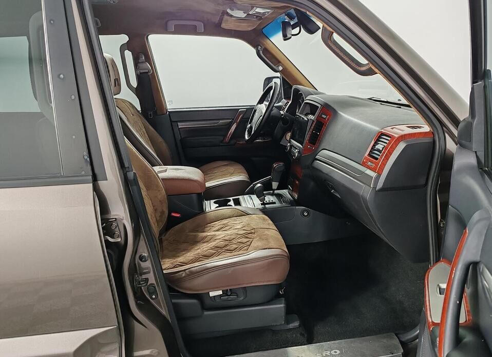 Mitsubishi Pajero 3.0 AT (178 л.с.) 4WD
