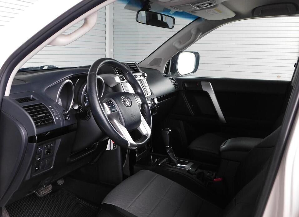 Toyota Land Cruiser Prado, 150 Series Рестайлинг 1 2.7 AT (163 л.с.) 4WD
