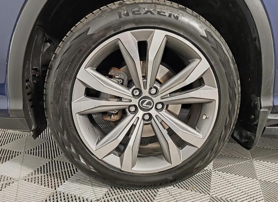 Lexus RX 200t 2.0 AT (238 л.с.) 4WD