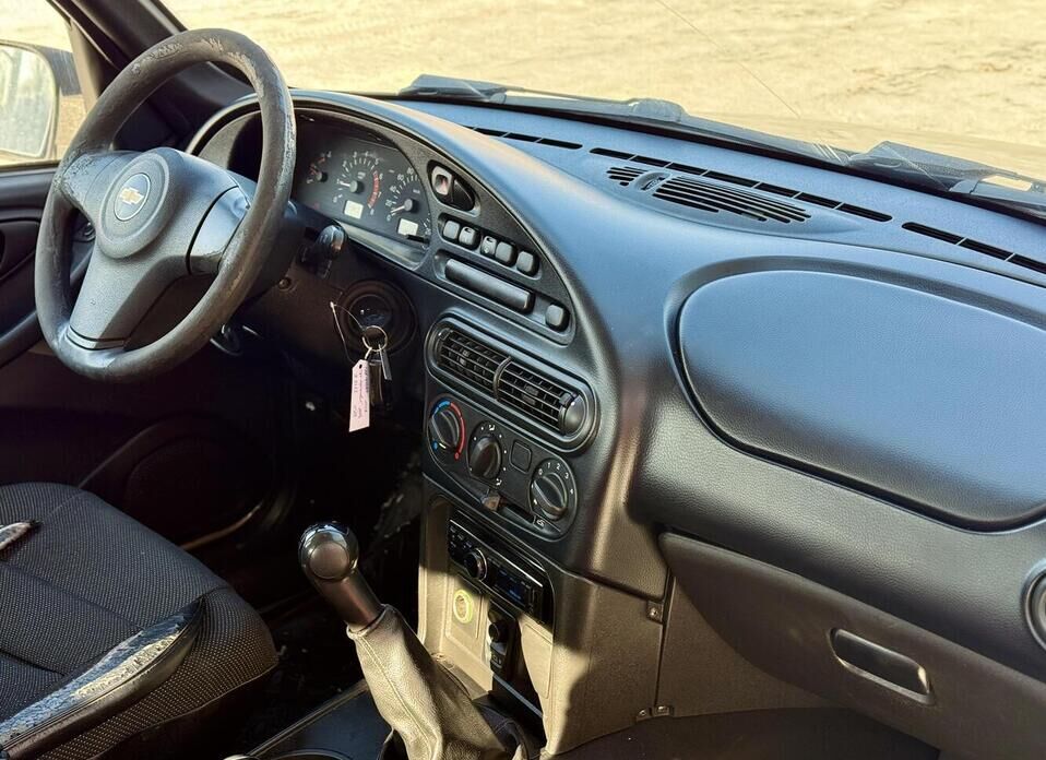 Chevrolet Niva, I Рестайлинг 1.7 MT (80 л.с.) 4WD