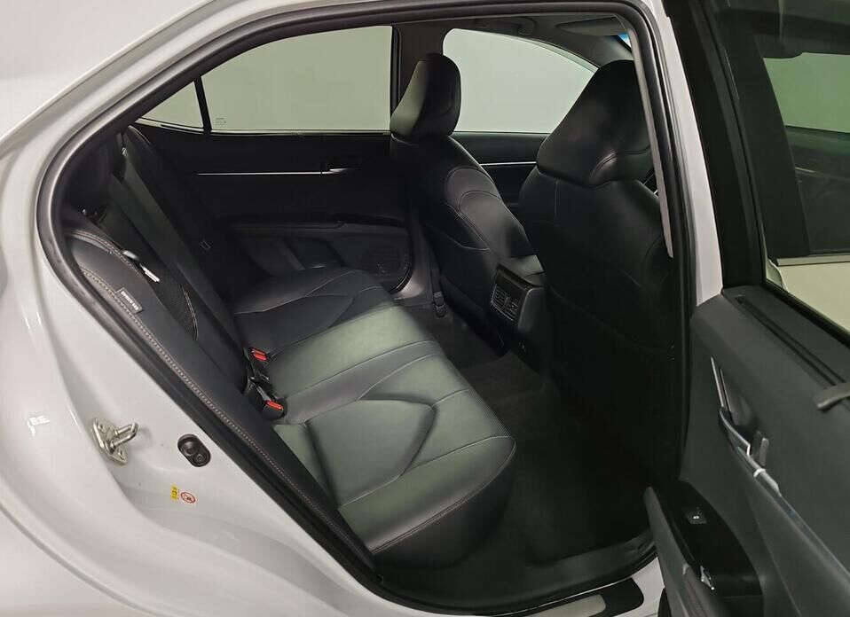 Toyota Camry 3.5 AT (249 л.с.)