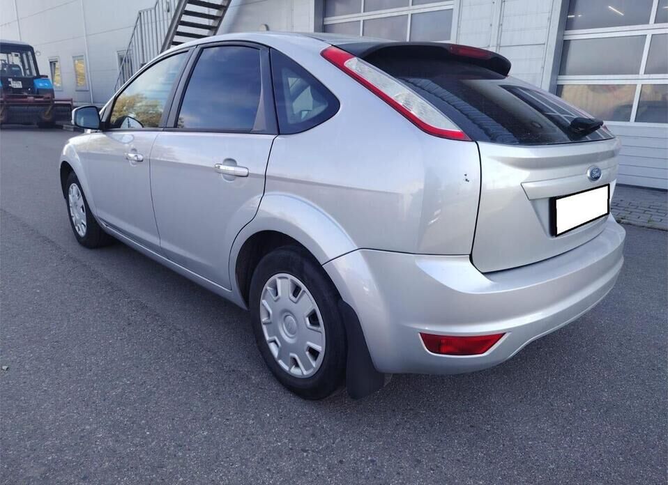 Ford Focus, II Рестайлинг 1.6 MT (100 л.с.)