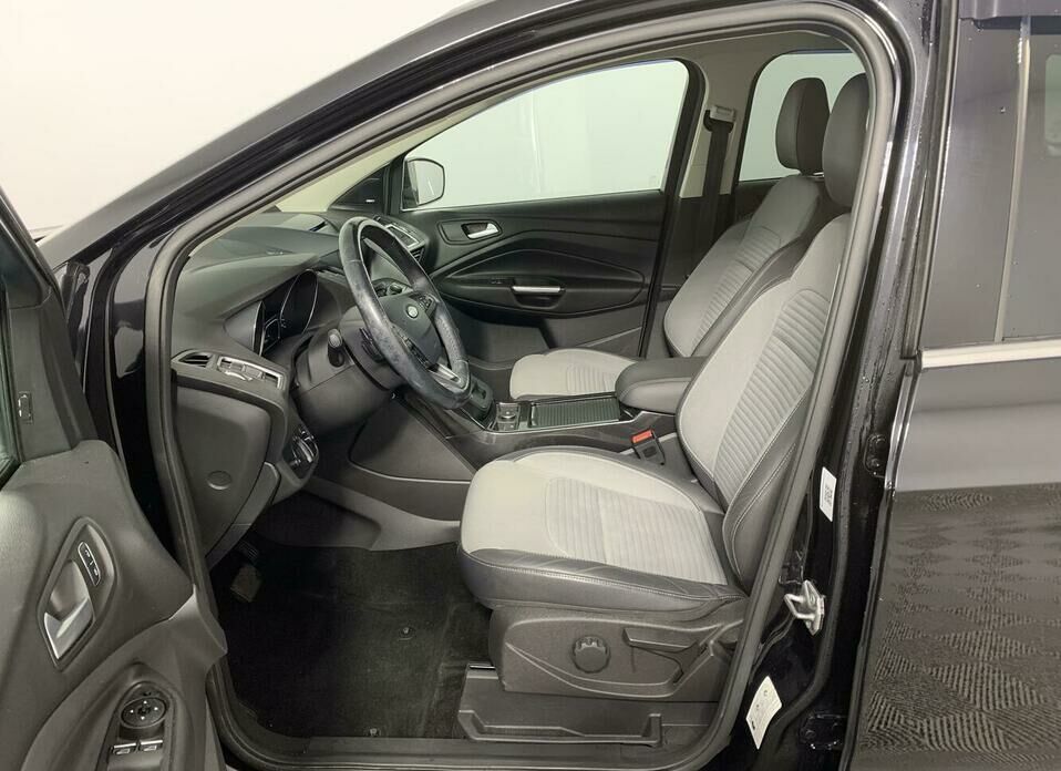 Ford Kuga 1.5 AT (182 л.с.) 4WD