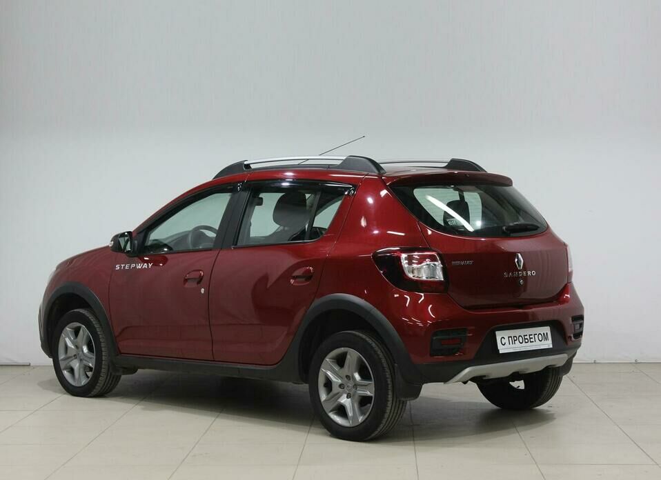 Renault Sandero Stepway 1.6 MT (82 л.с.)