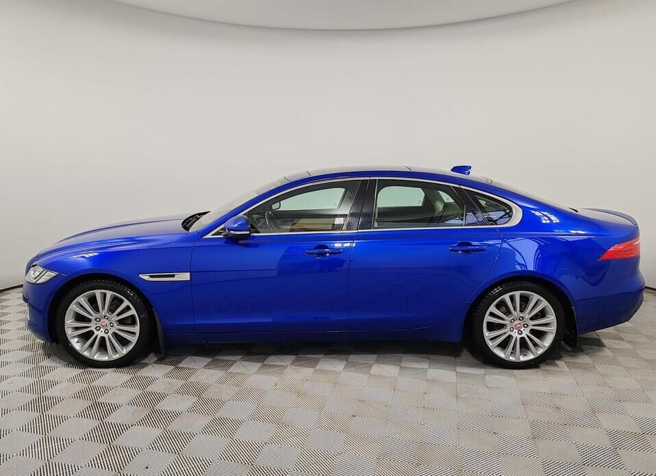 Jaguar XF, II 2.0 AT (200 л.с.)