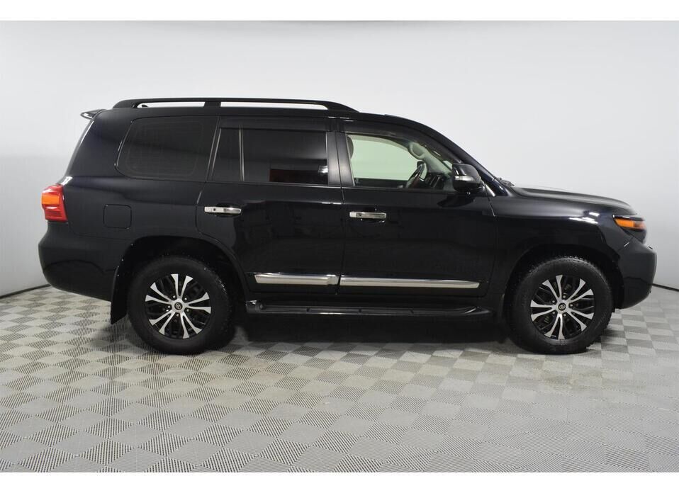Toyota Land Cruiser, 200 Series Рестайлинг 1 4.5d AT (235 л.с.) 4WD