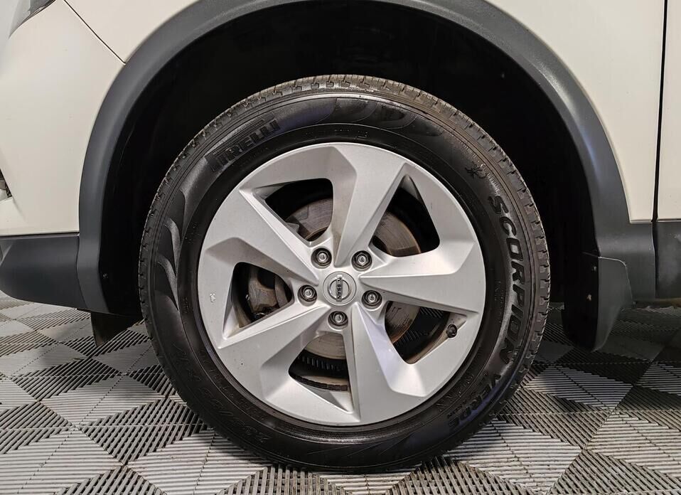 Nissan Qashqai, II Рестайлинг 2.0 CVT (144 л.с.) 4WD