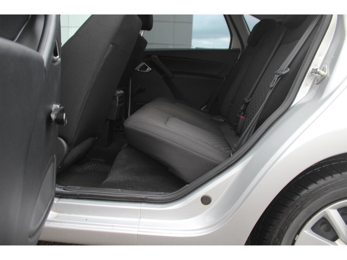 LADA (ВАЗ) Granta, I Рестайлинг Euro-2 1.6 MT (90 л.с.)