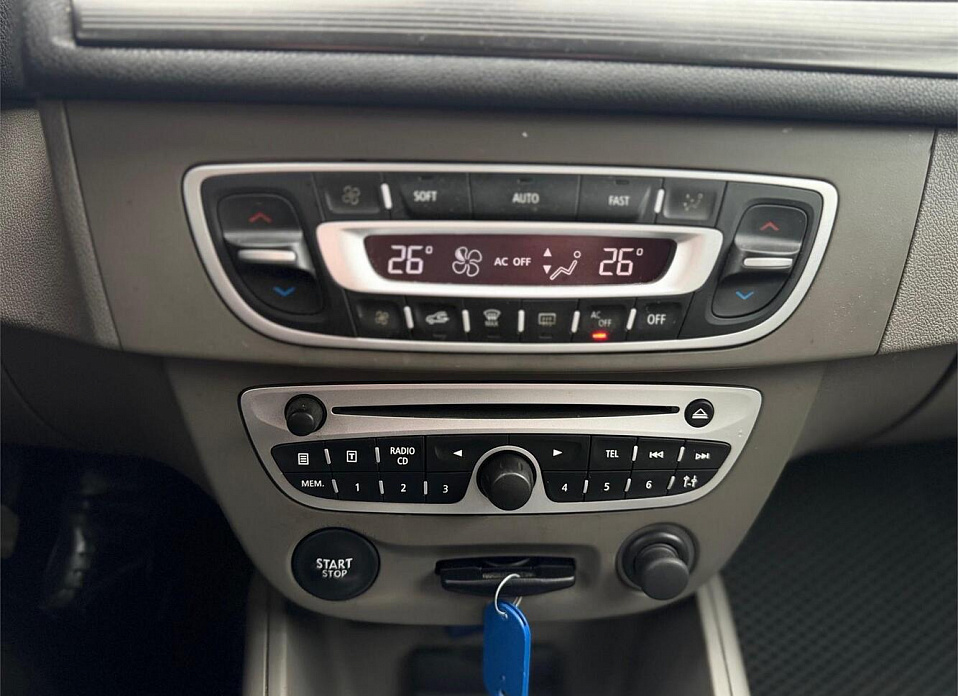 Renault Megane, III 1.5d MT (110 л.с.)