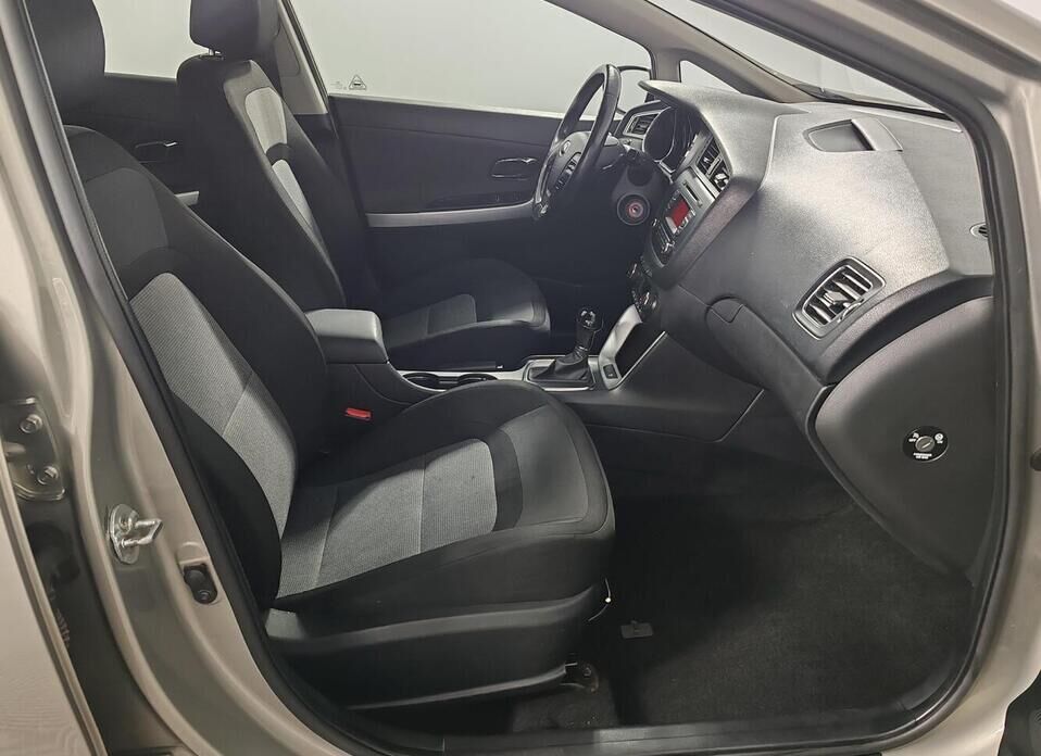 Kia Ceed, II Рестайлинг 1.6 MT (130 л.с.)