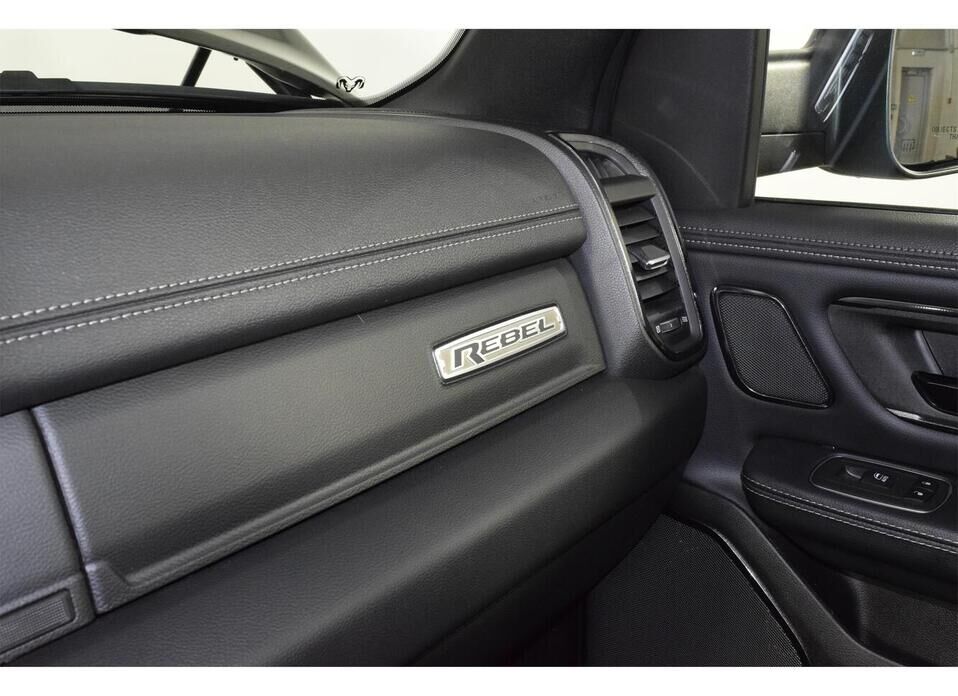 RAM 1500, V Quad Cab eTorque 5.7 AT (395 л.с.) 4WD