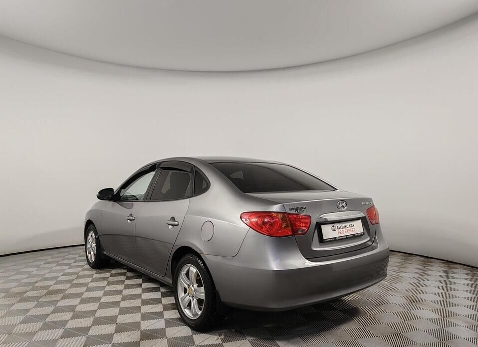 Hyundai Elantra, IV (HD) 1.6 AT (122 л.с.)