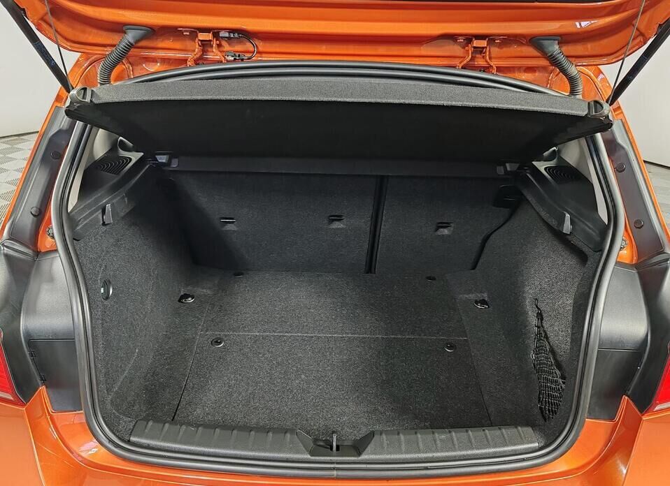 BMW 1 серии, II (F20/F21) Рестайлинг 118i 1.5 AT (136 л.с.)