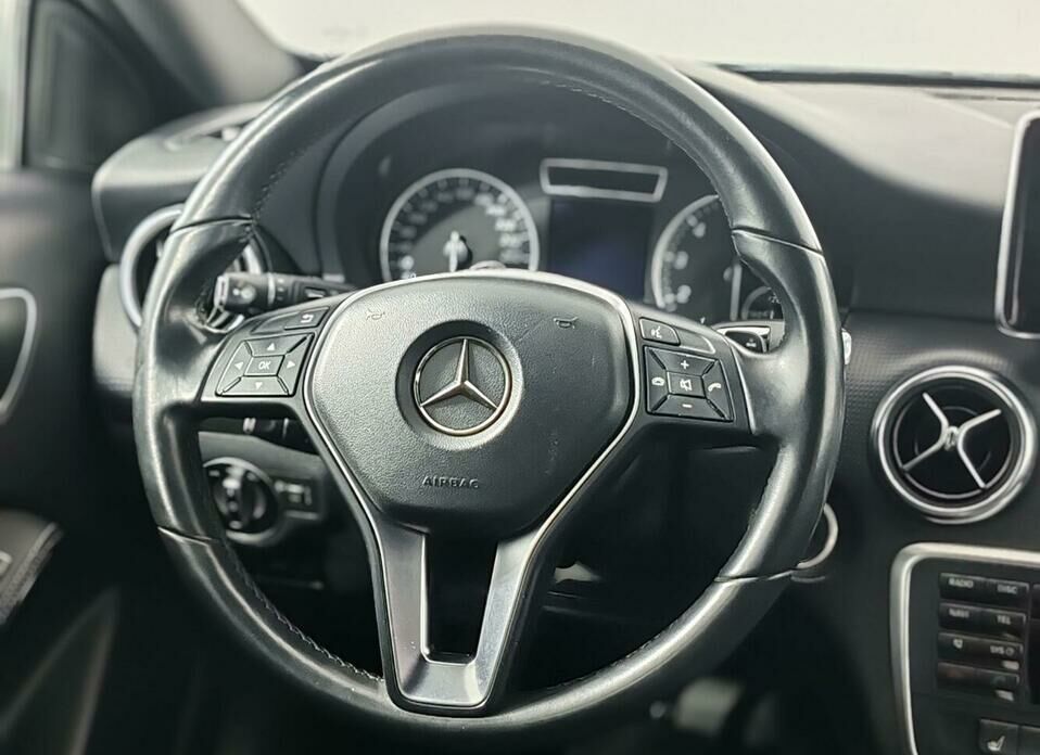 Mercedes-Benz A-Класс 180 1.6 AMT (122 л.с.)