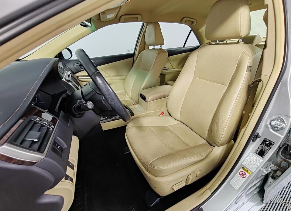 Toyota Camry, VII (XV50) Рестайлинг 2.5 AT (181 л.с.)