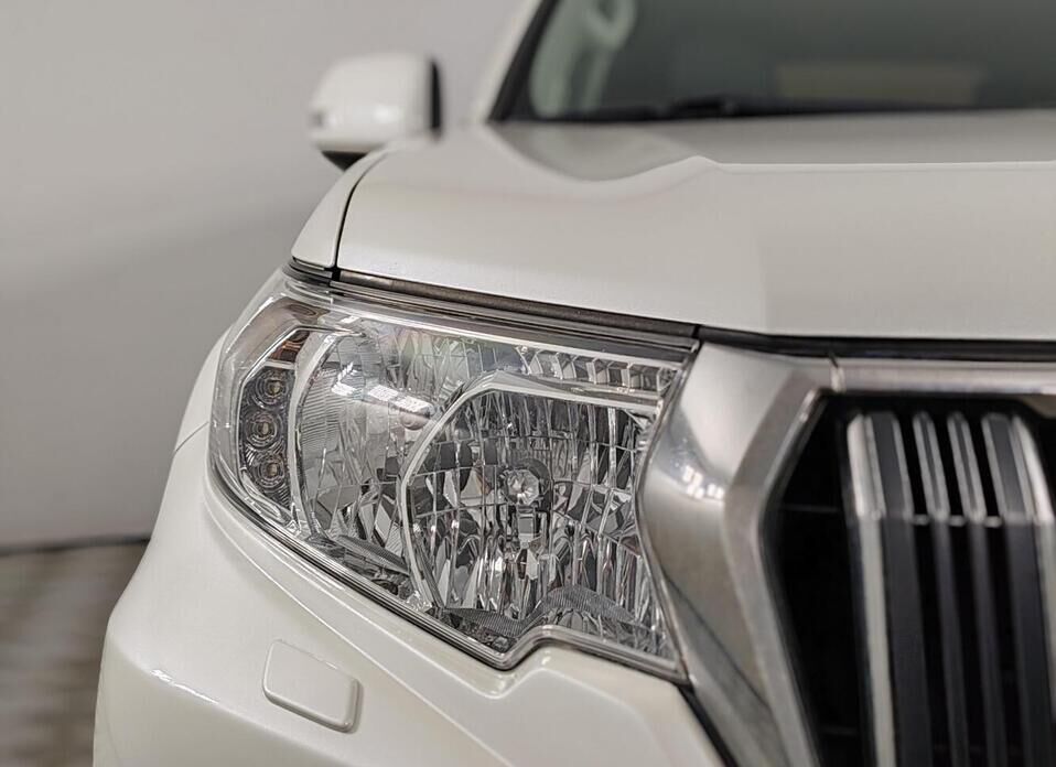 Toyota Land Cruiser Prado, 150 Series Рестайлинг 3 2.8d AT (200 л.с.) 4WD